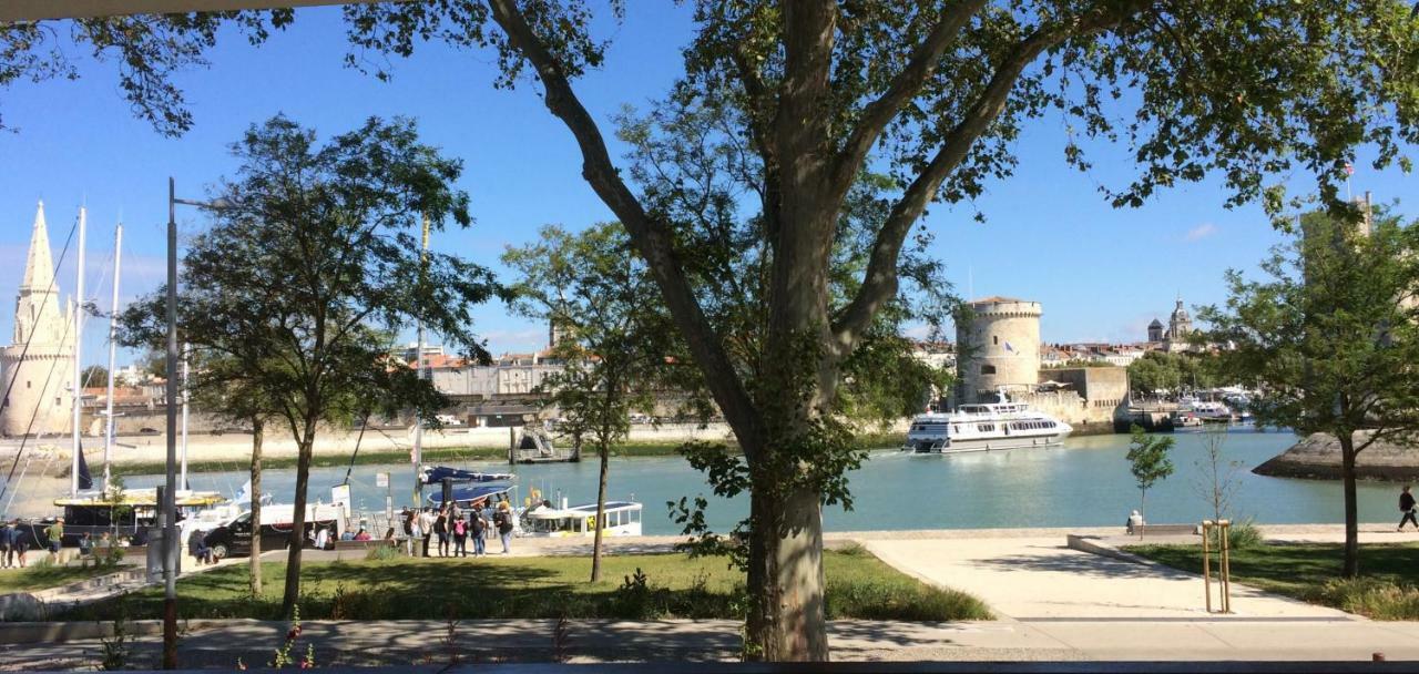 Vue Exceptionnelle Sur Les Tours ! Charme Et Tranquillite Apartment ลาโรแชล ภายนอก รูปภาพ